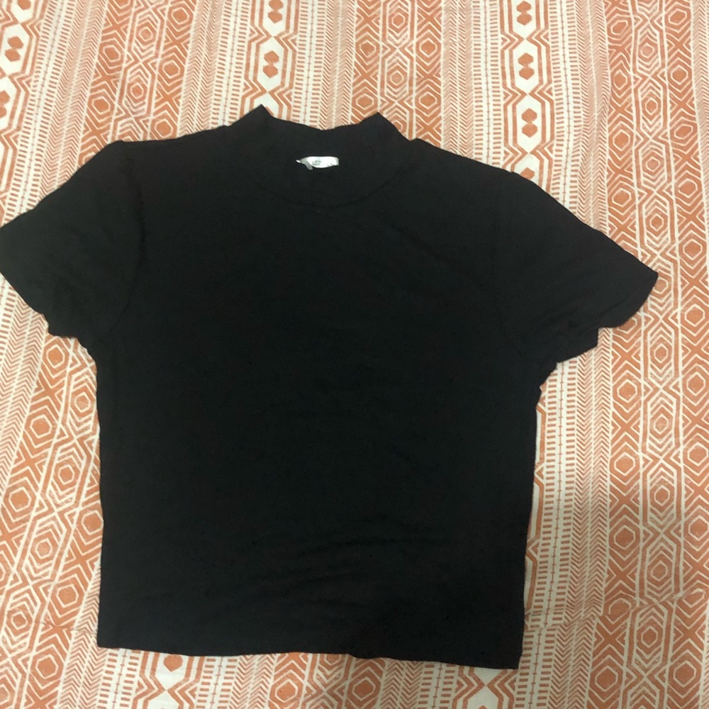 Black crop top